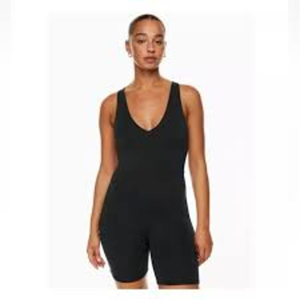 Aritzia BABATON Contour V-Neck Romper Black XS One Piece YOGA FITNESS LOUNGEWEAR